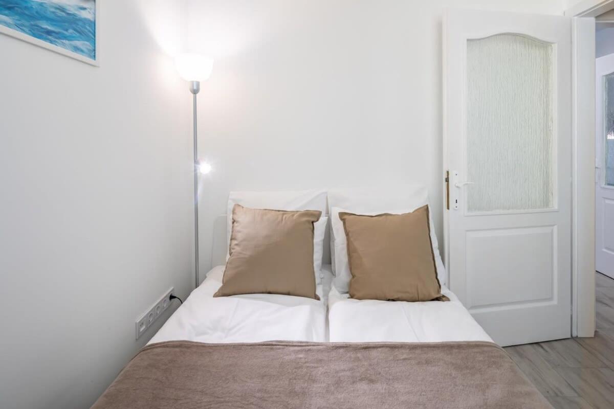 Convenient 2-Room Central Apartment Boedapest Buitenkant foto