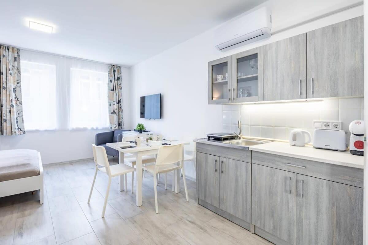Convenient 2-Room Central Apartment Boedapest Buitenkant foto