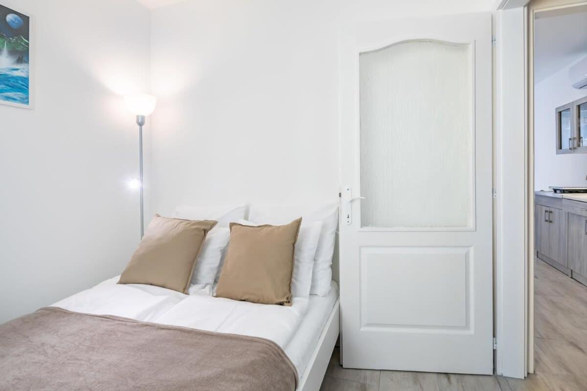 Convenient 2-Room Central Apartment Boedapest Buitenkant foto