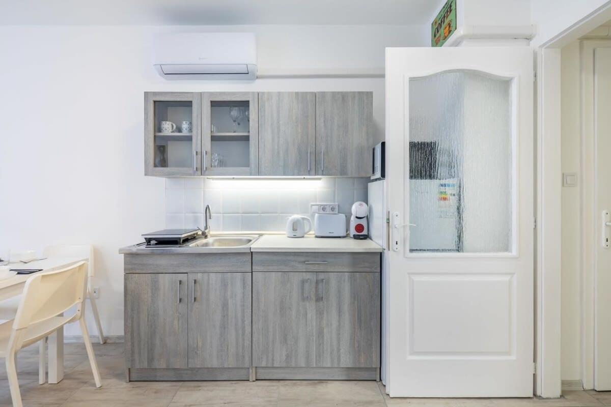 Convenient 2-Room Central Apartment Boedapest Buitenkant foto